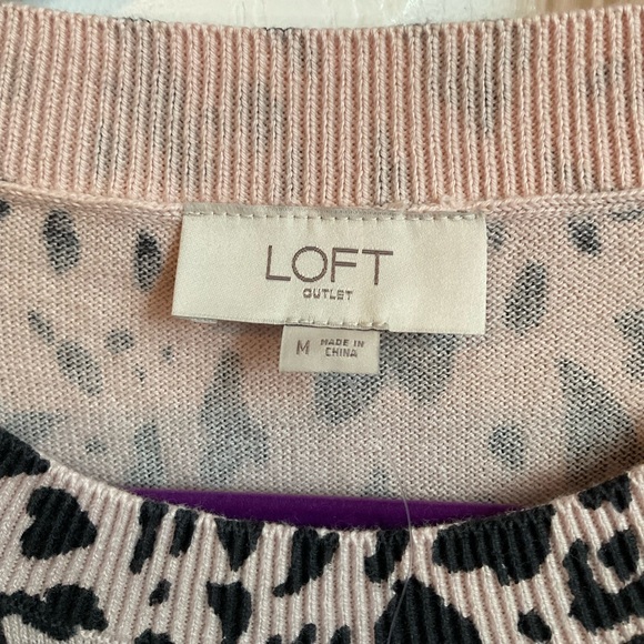 Ann Taylor Loft Outlet Lightweight sweater Size M NWT - Picture 3 of 4